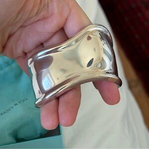 Tiffany & Co Medium Bone Cuff 1978 Elsa Peretti